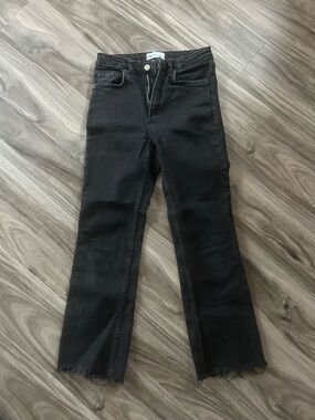 Zara Black High-Rise Cropped Straight Jeans